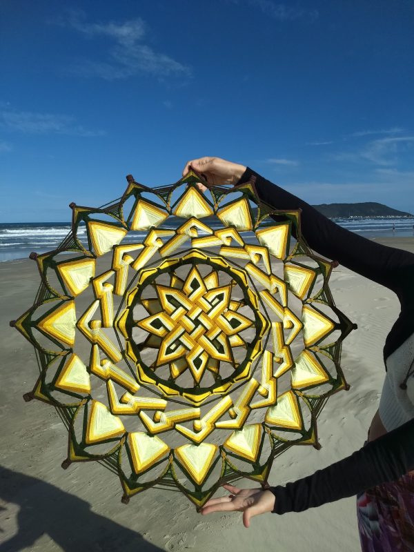 IMG 20191023 155834019 600x800 - Mandala de lã Girassol 16 pontas 80 cm